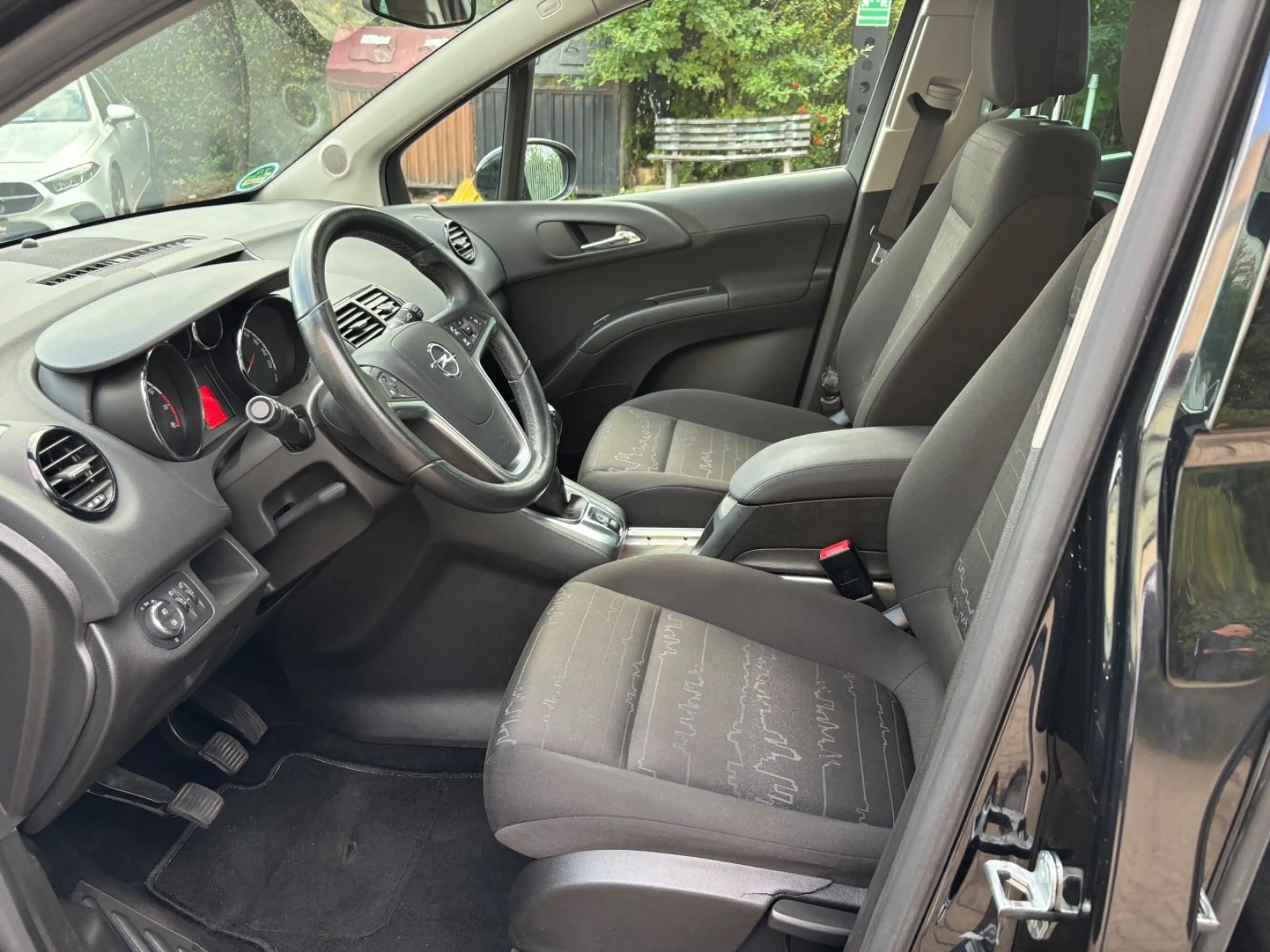 Opel Meriva B 1.4 Design Edition Klima TÜV NEU — photo 13