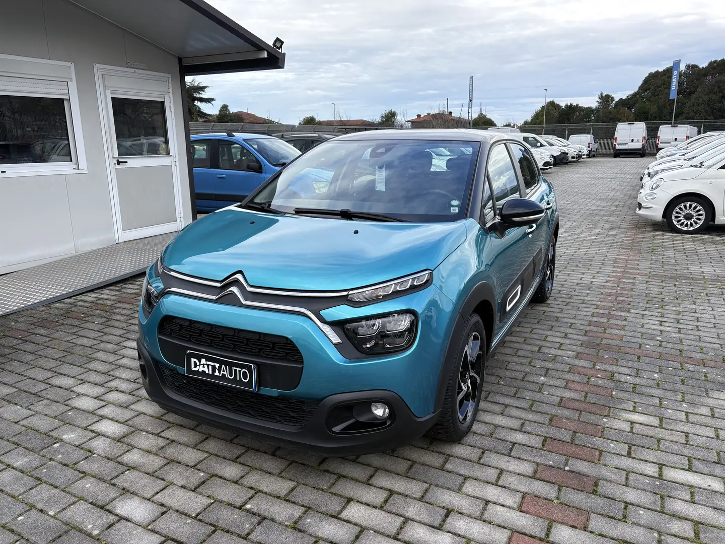 Citroen C3 C3 III 2017 1.2 puretech Shine s Bleu - 1