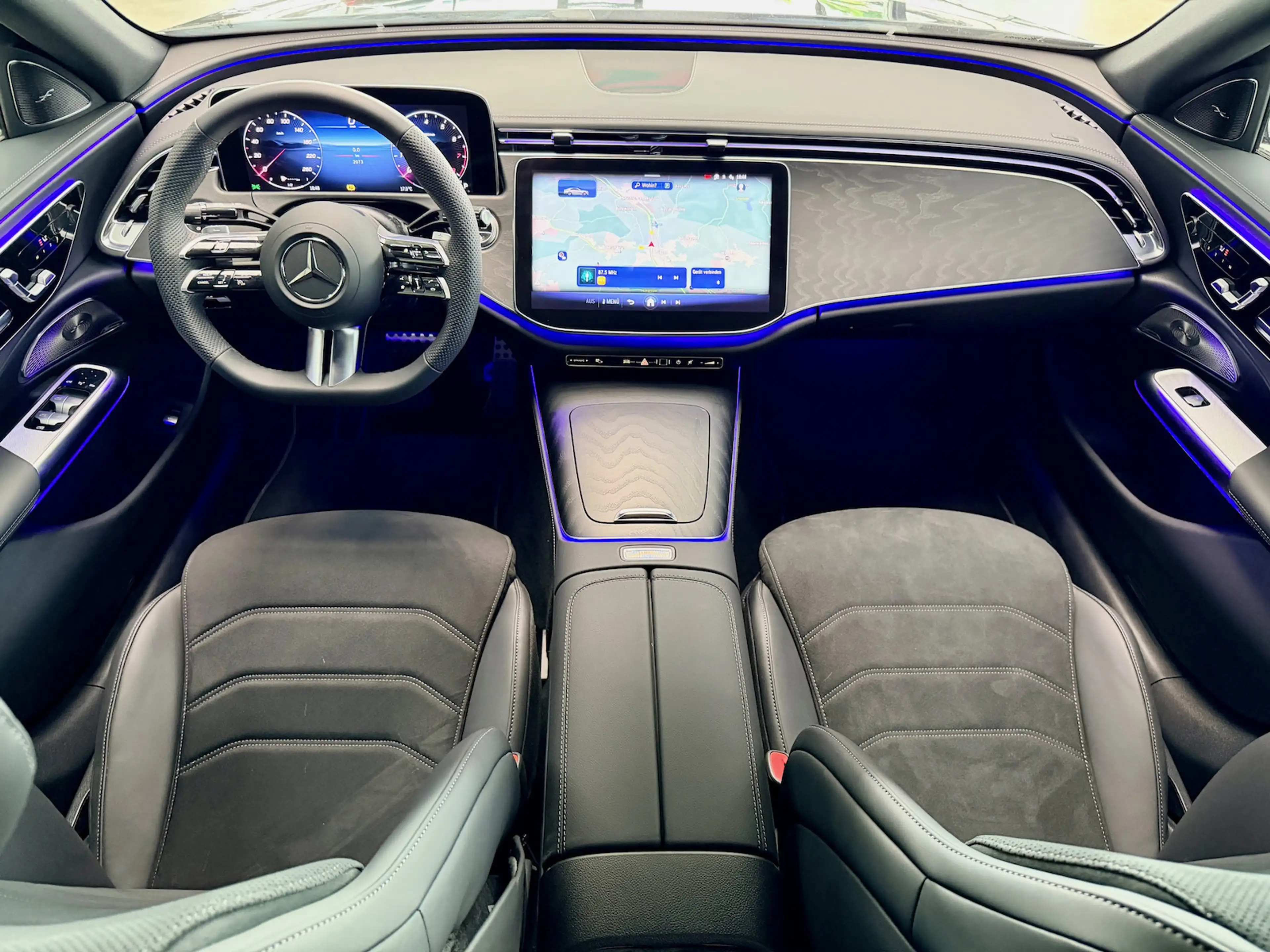 Mercedes-Benz E 450 4M AMG Night Advanced Plus DISTRONIC Pro 360°-K LE — photo 10