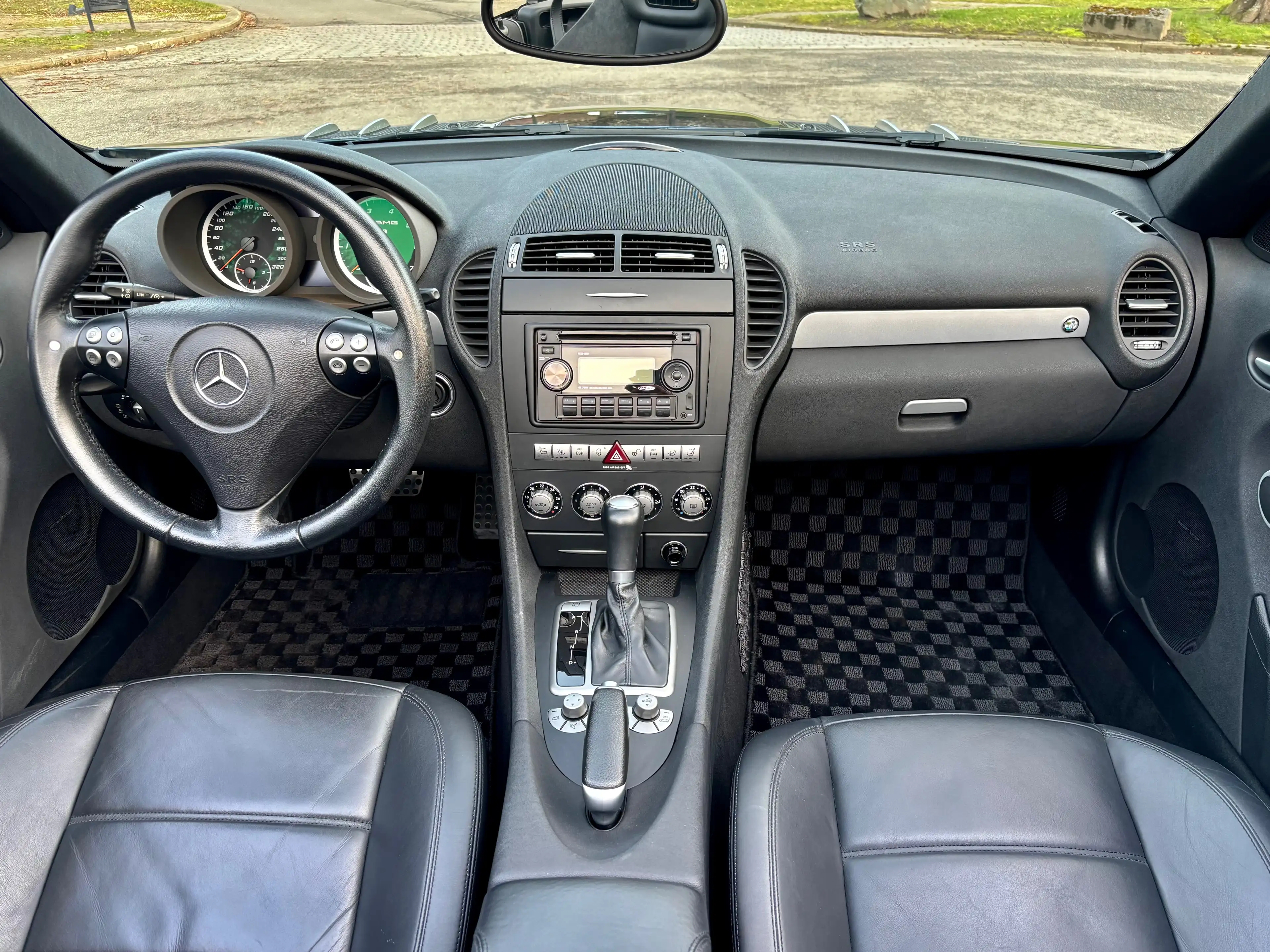 Mercedes-Benz SLK 55 AMG 5,5 V8 FULL HISTORY ** 1 of 9000ex - 1st paint ** — photo 14