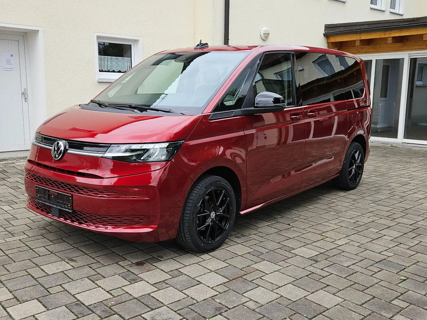 Volkswagen T7 Multivan Navi AHK StHzg 7si Clima 5J Garantie Rojo - 1