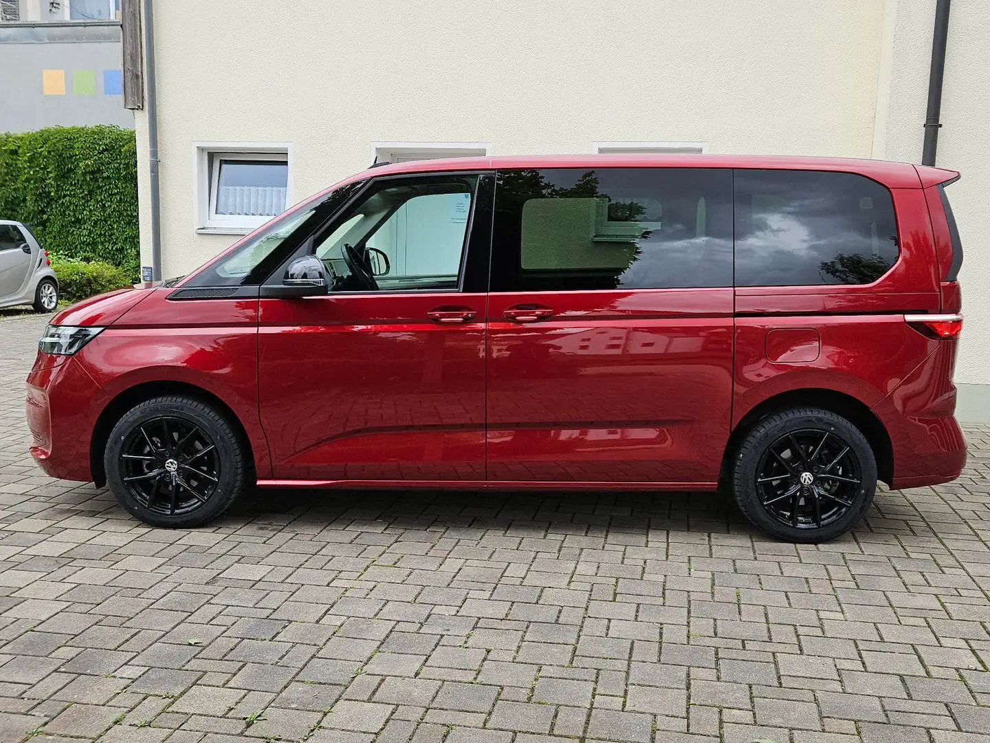 Volkswagen T7 Multivan Navi AHK StHzg 7si Clima 5J Garantie Rojo - 2