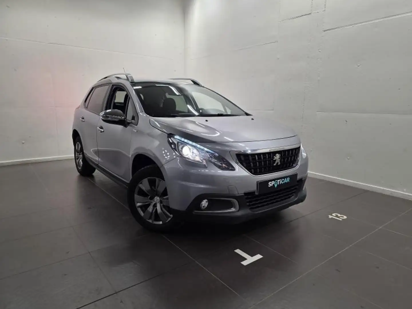 Peugeot 2008 Access Zwart - 2