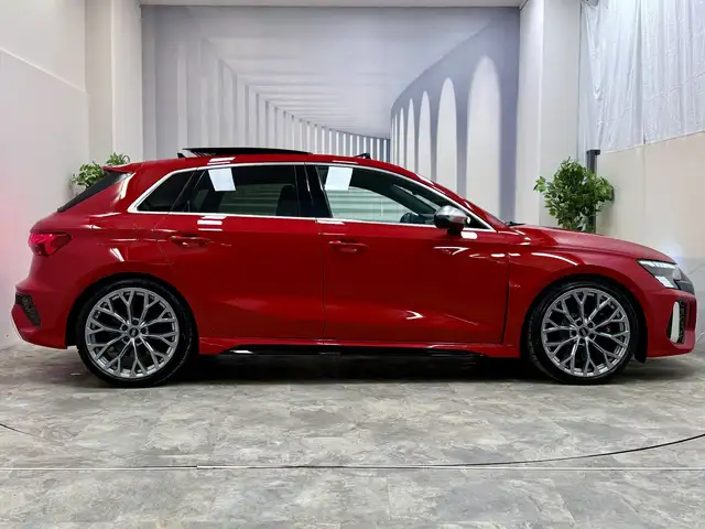 Audi RS3 SB __TANGOROT__B&O__DESIGNPAKET Ansicht 4