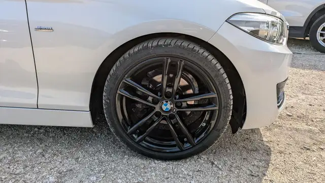 BMW 2 Series view 11