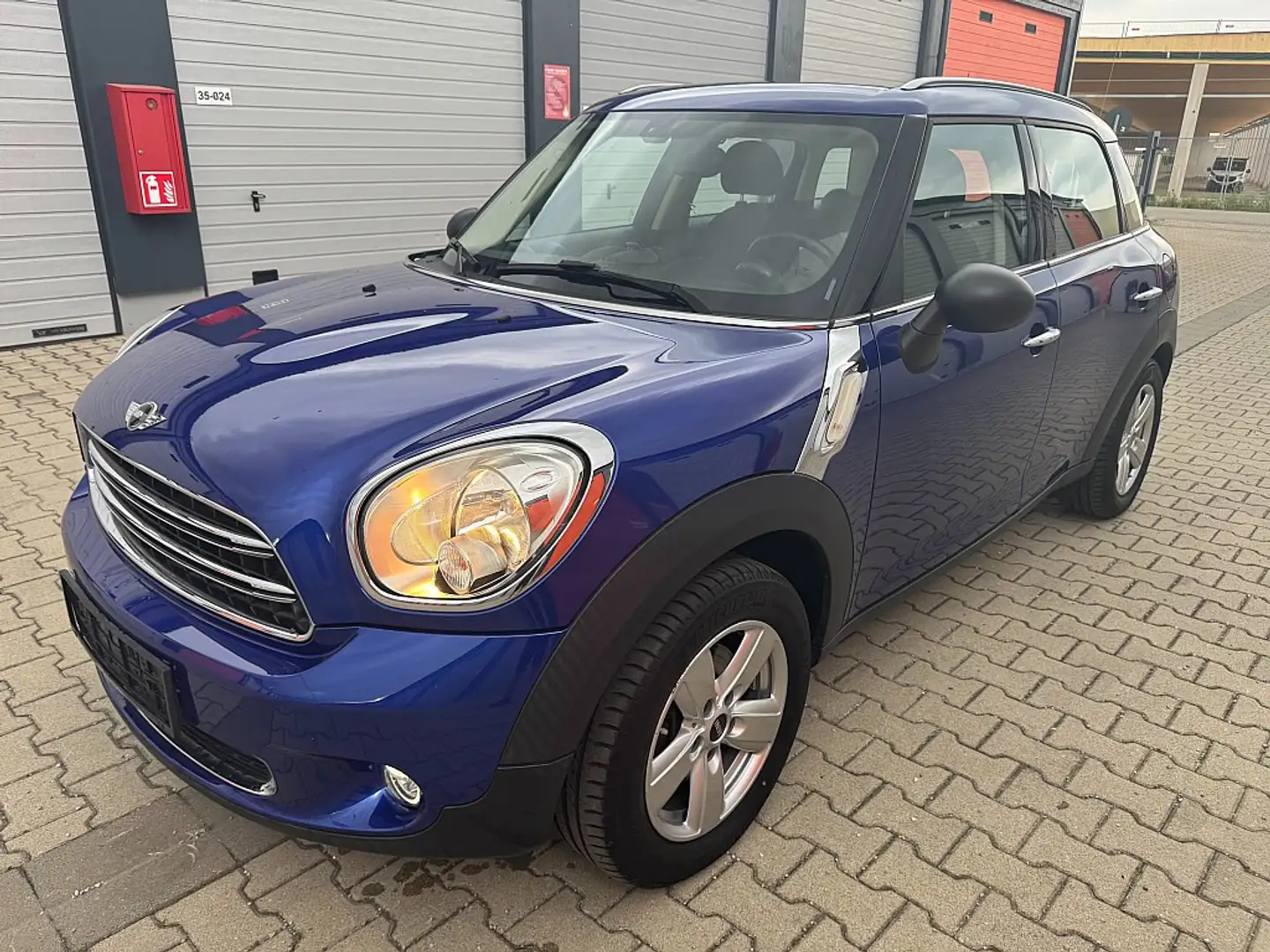 MINI One Countryman MINI Countryman ONE Albastru - 1