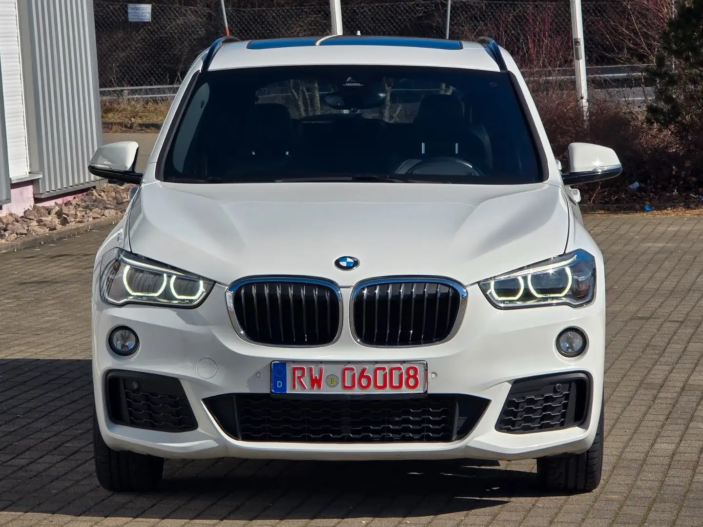 BMW X1 18 d M Sportpaket/NAVI/HEADUP/PANORAMA/KAMERA Blanc - 2