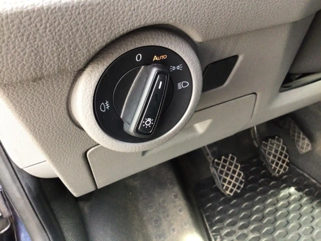 Volkswagen T6.1 Kombi AHK NAV LED KLIMA v+h PDC v+h L+S 15