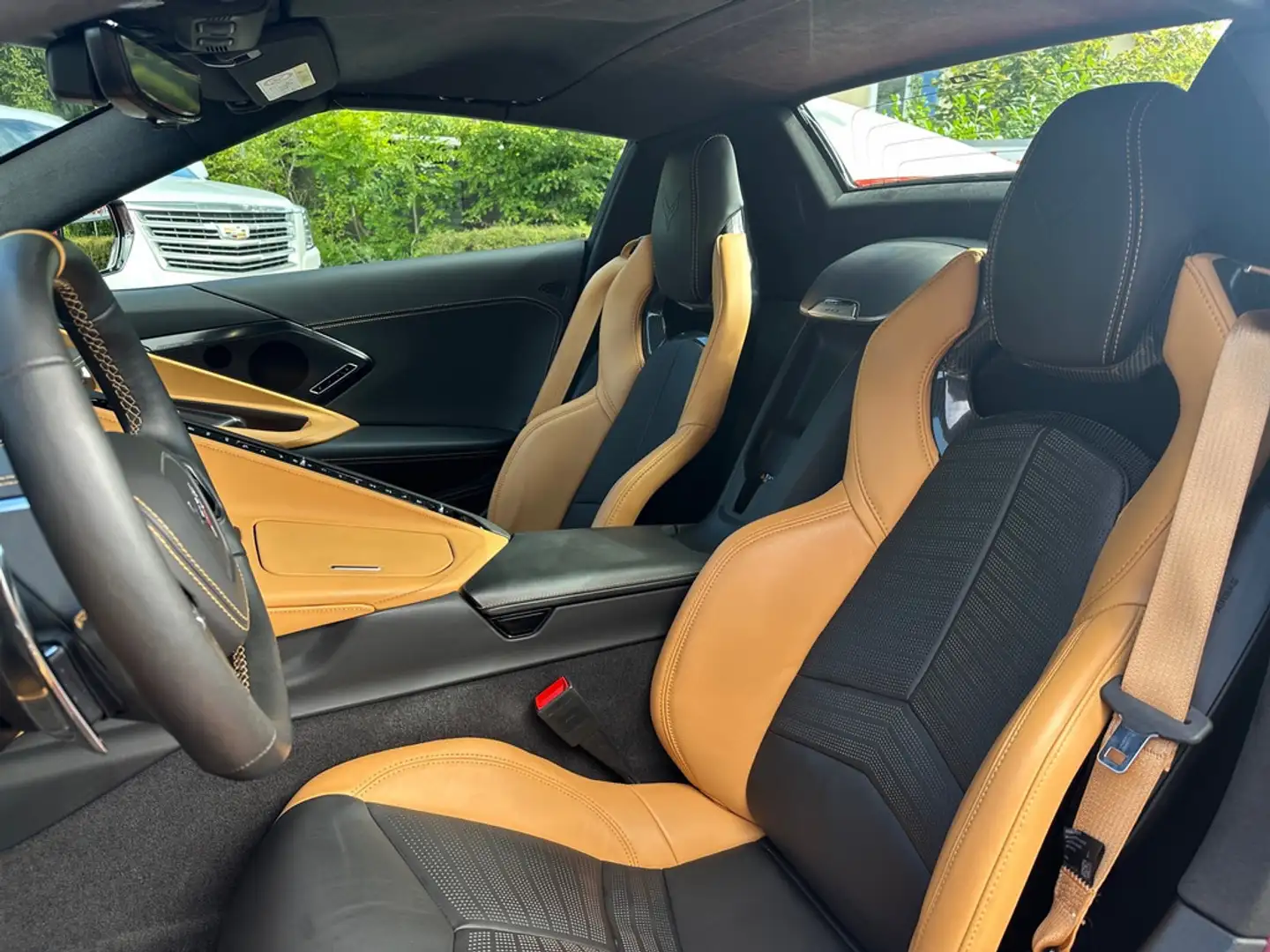 Corvette C8 Stingray Cabrio 3LT NAP Exhaust Protect Fo Rosso - 2