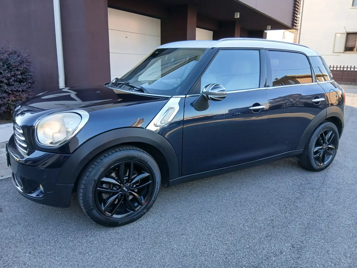 MINI Cooper D Countryman 1.6d con interni Pelle / Navi / Tetto Panoramico Bleu - 1