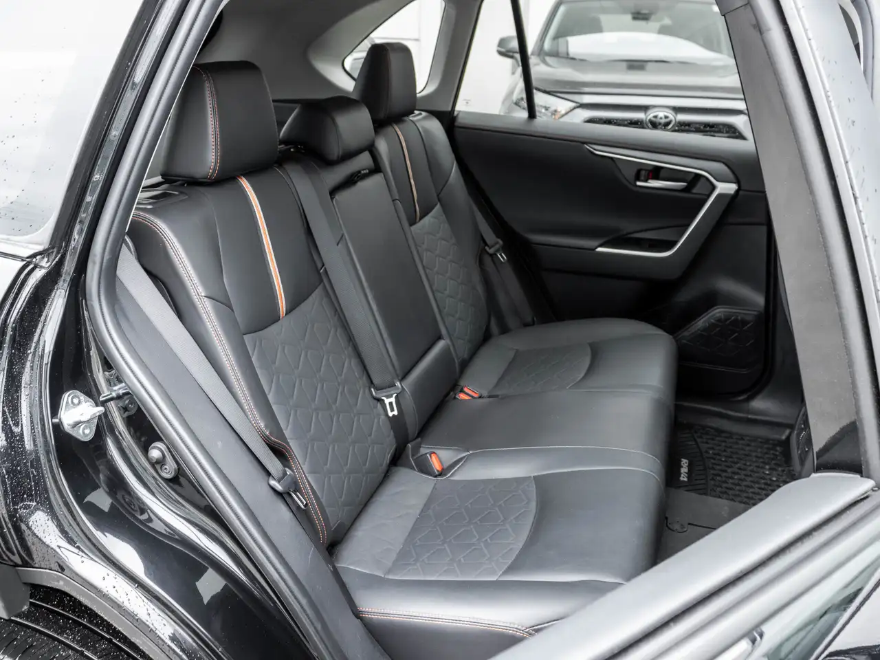 Toyota RAV 4 снимка Toyota RAV 4