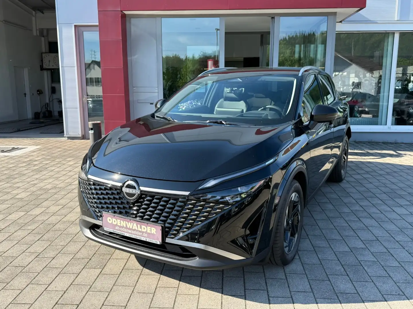 Nissan Qashqai 1.3DIG-T MHEV N-Connecta CVT Winter Komfort Schwarz - 1