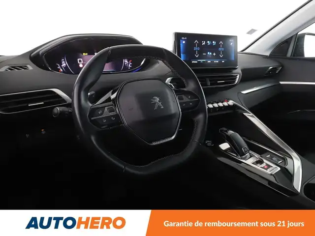 Peugeot 3008 view 11