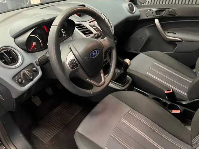 Ford Fiesta view 23