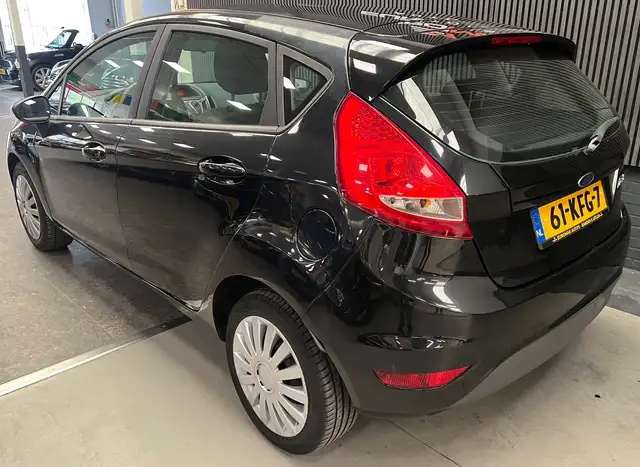 Ford Fiesta view 9