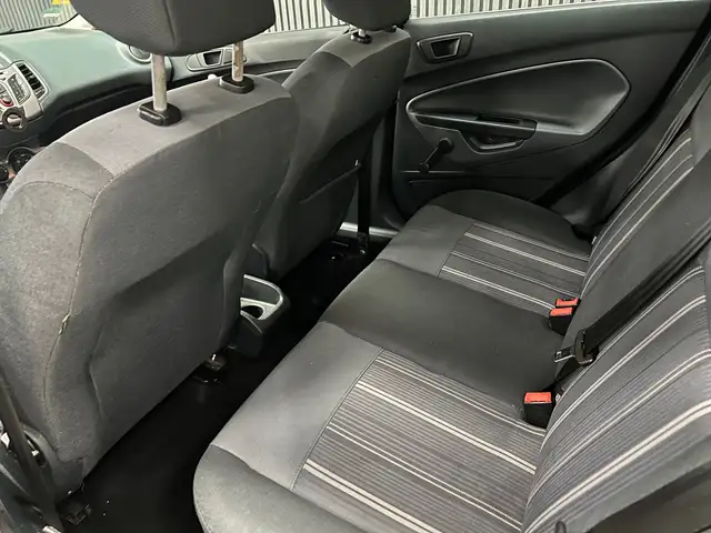Ford Fiesta view 25