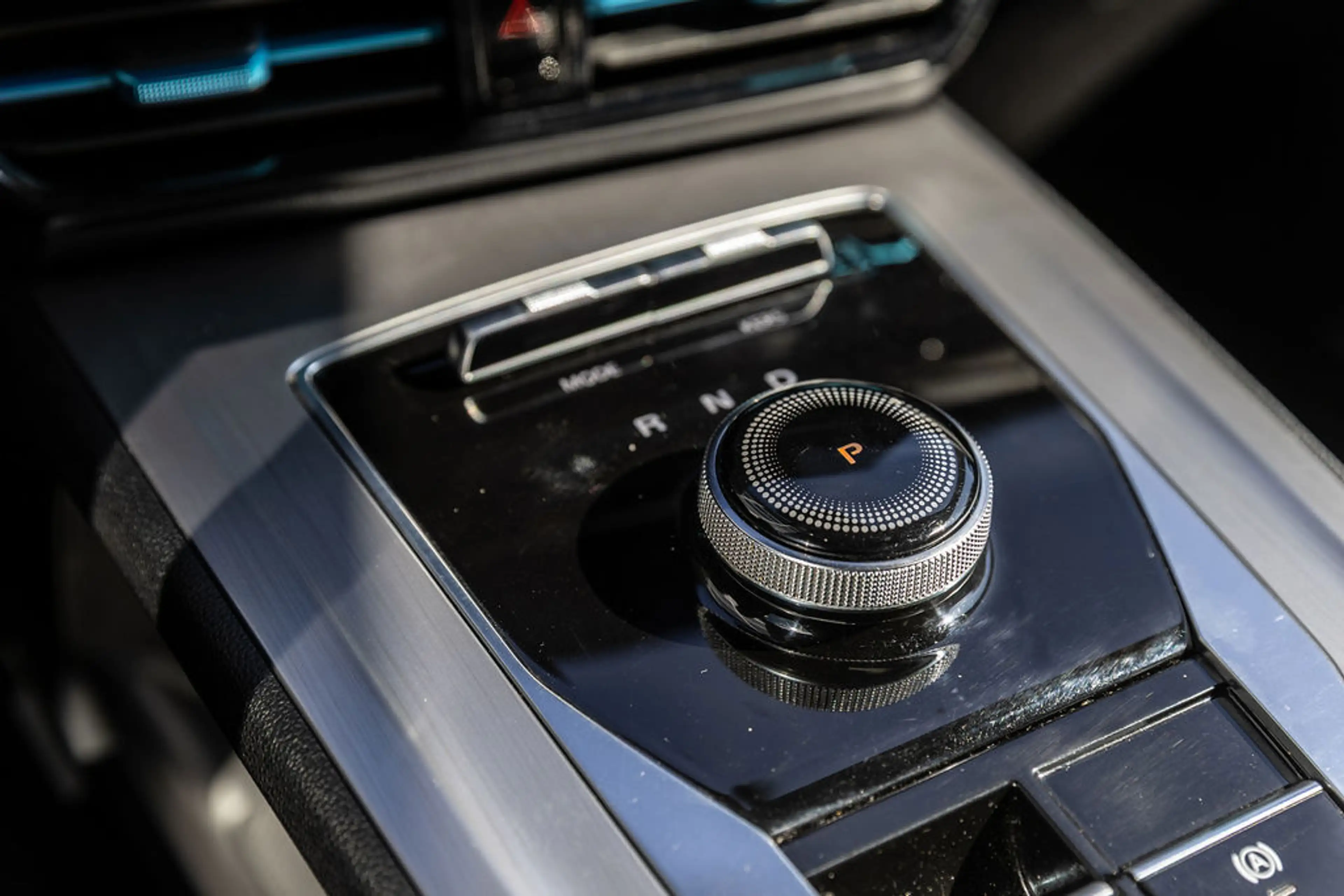 MG MG5 Electric Long Range Luxury 61 kWh Black — photo 6