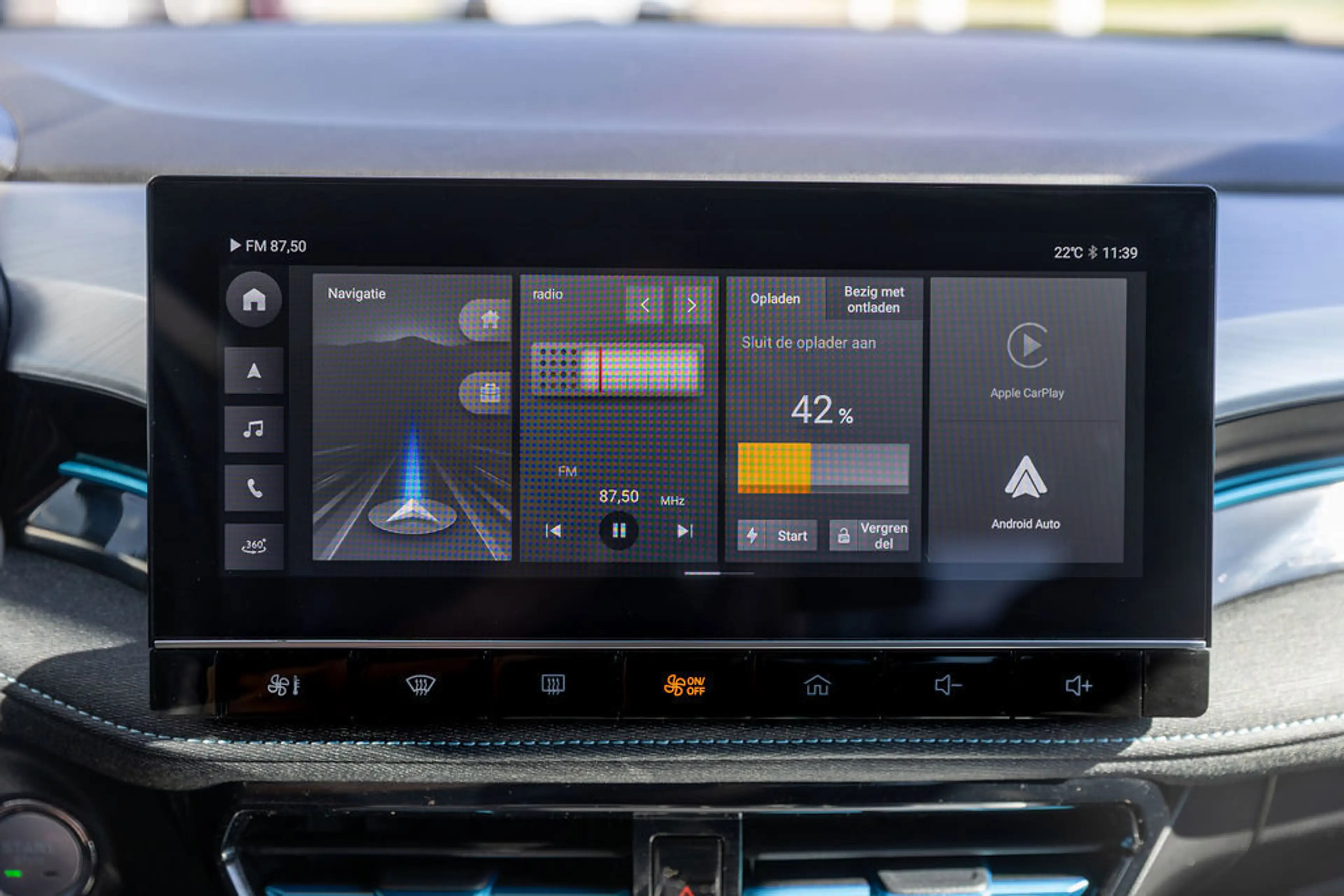 MG MG5 Electric Long Range Luxury 61 kWh Black — photo 8