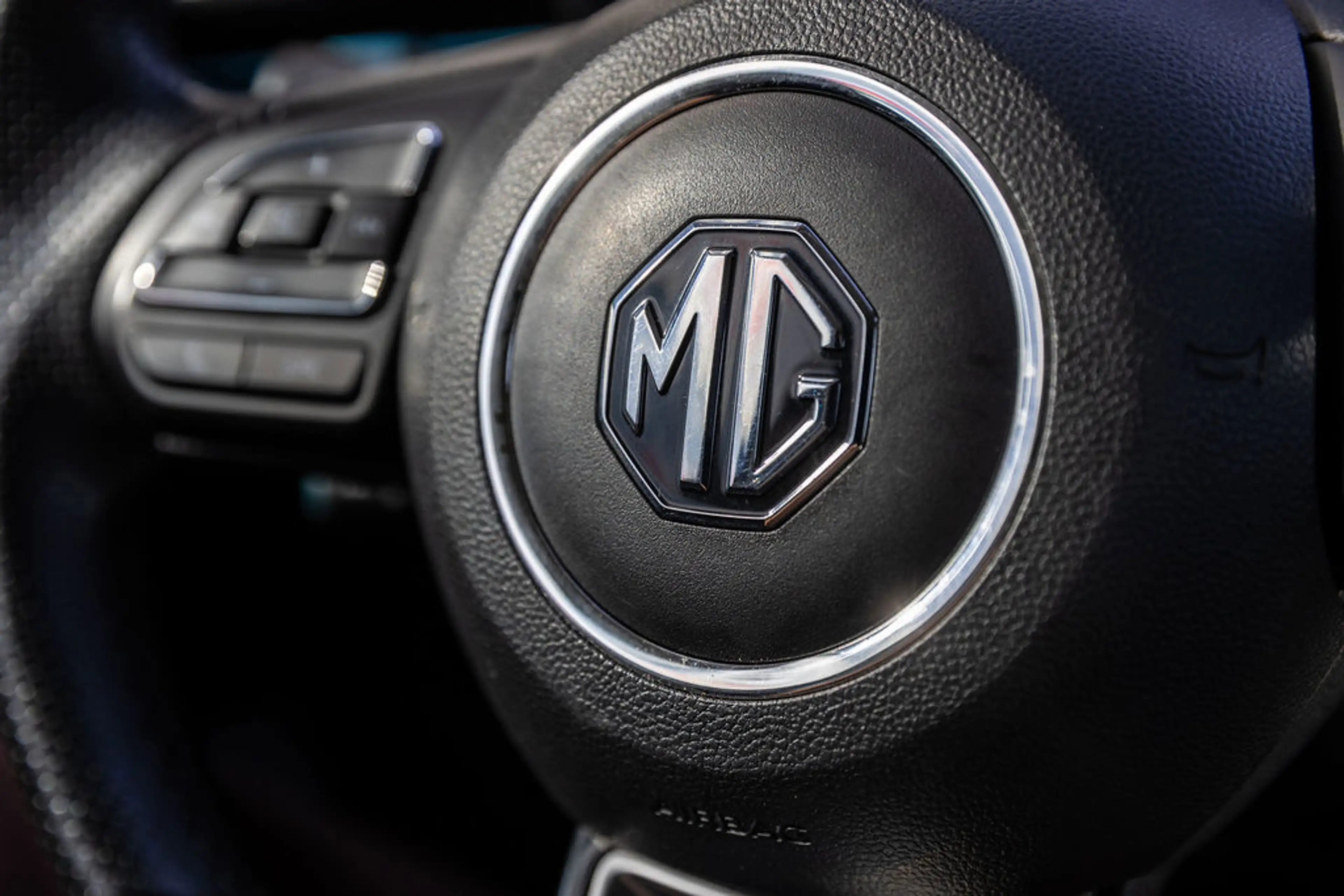 MG MG5 Electric Long Range Luxury 61 kWh Black — photo 16