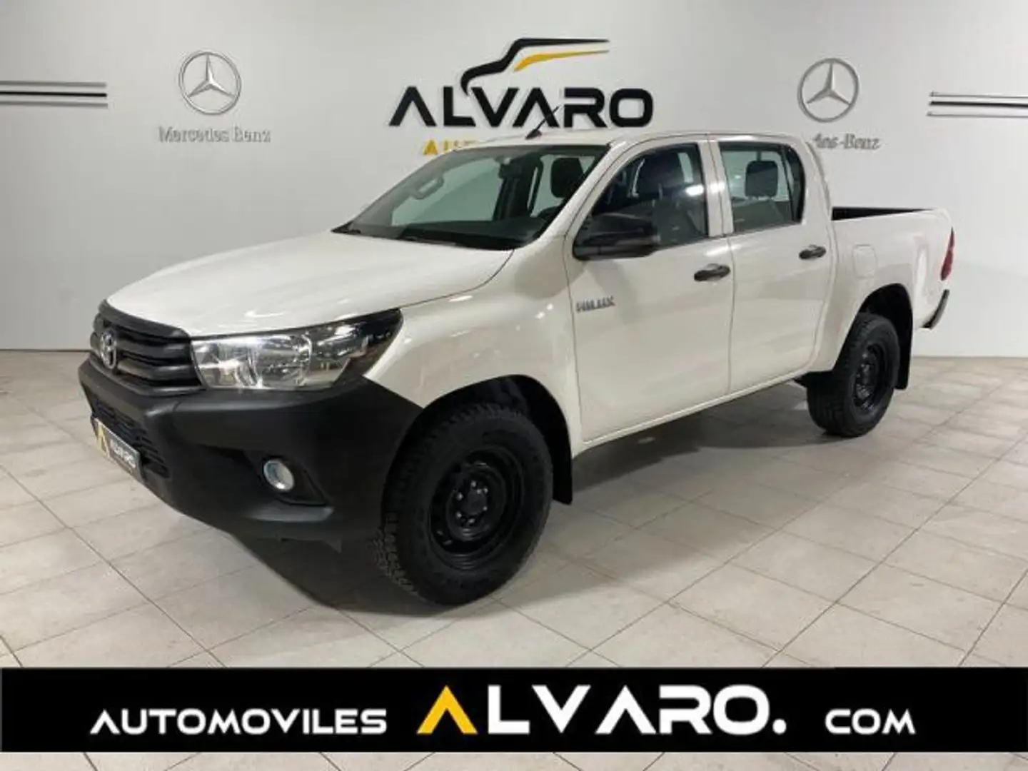 Toyota Hilux Doble Cabina 2.4 150D 4x4 GX Weiß - 1
