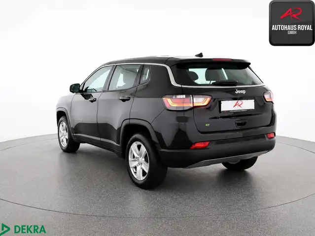 Jeep Compass view 3
