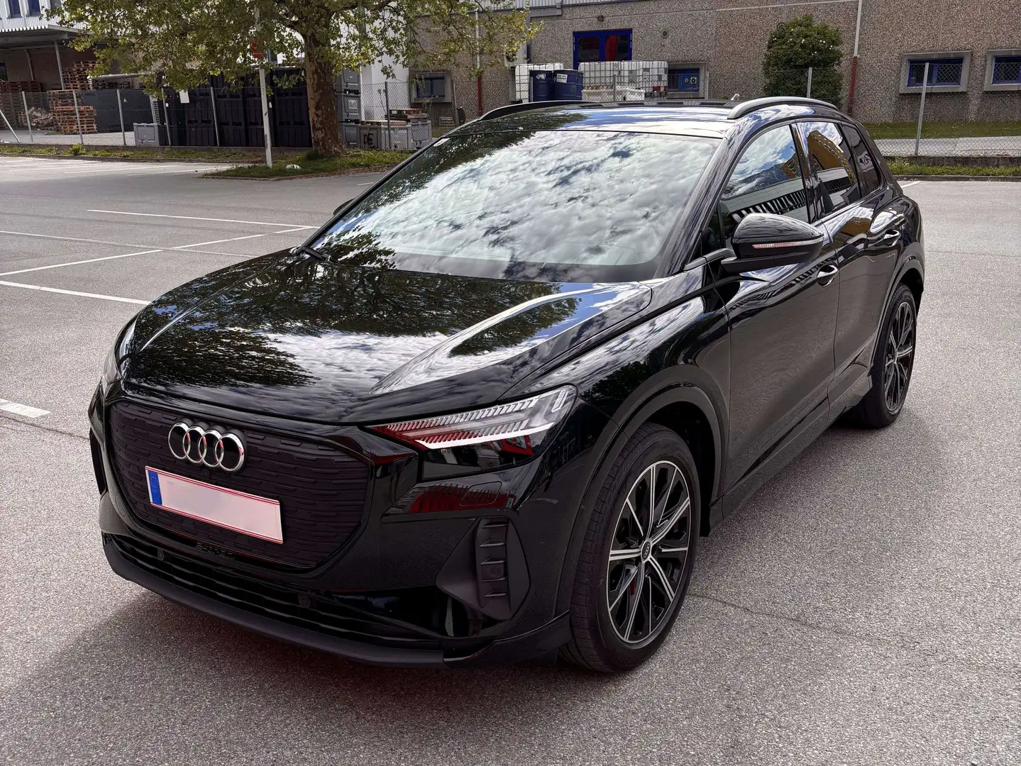Audi Q4 e-tron Q4 40 e-tron 150kW 82kWh Schwarz - 1