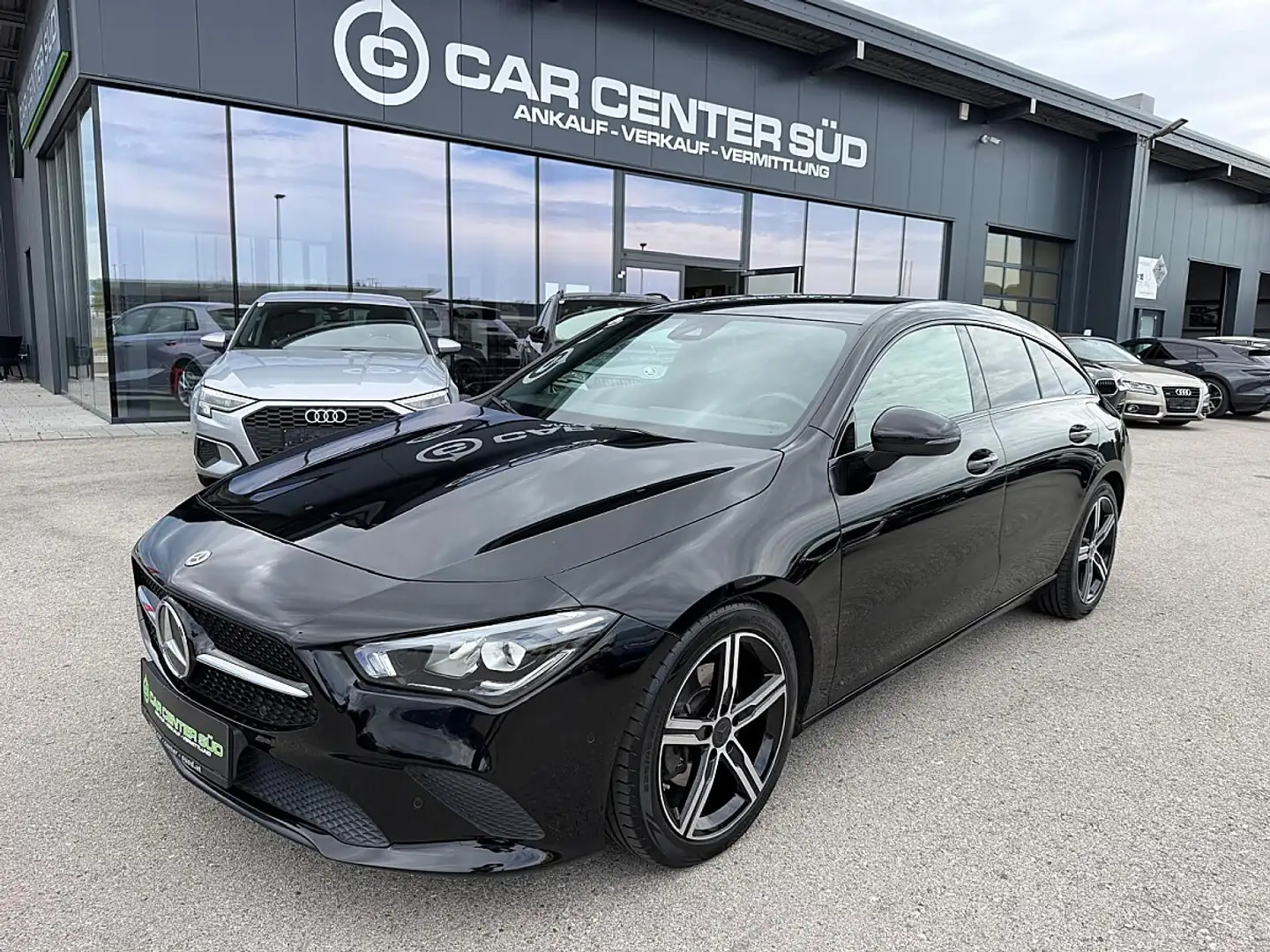 Mercedes-Benz CLA 200 d Shooting Brake 4MATIC Aut. Schwarz - 1
