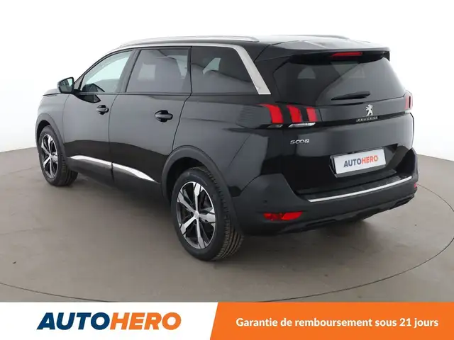 Peugeot 5008 view 4