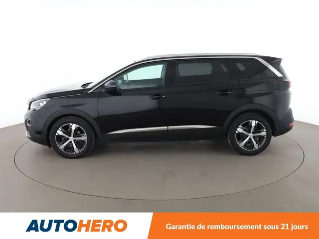 Peugeot 5008 view 3