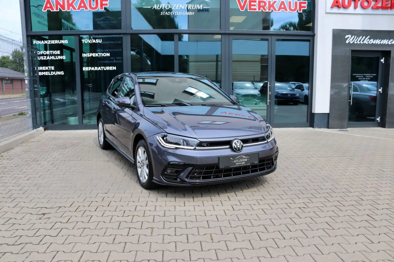 Volkswagen Polo VI R-Line Pano Navi Klima Kamera LED Dig. Grau - 1