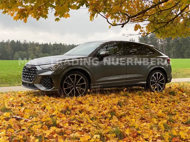 Audi RS Q3 RS Q3  2.5 TFSI-PANOR-B&O-SPORTABGAS-1.HAND