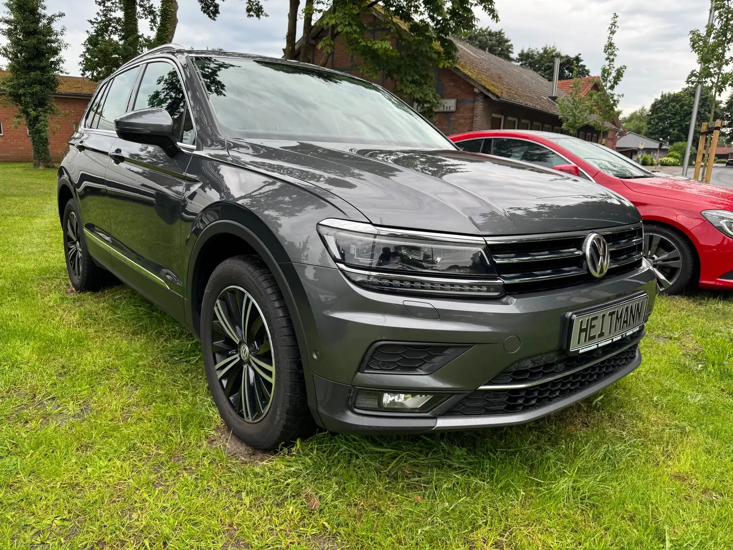 Volkswagen Tiguan Highline BMT/Start-Stopp 4Motion Grigio - 2