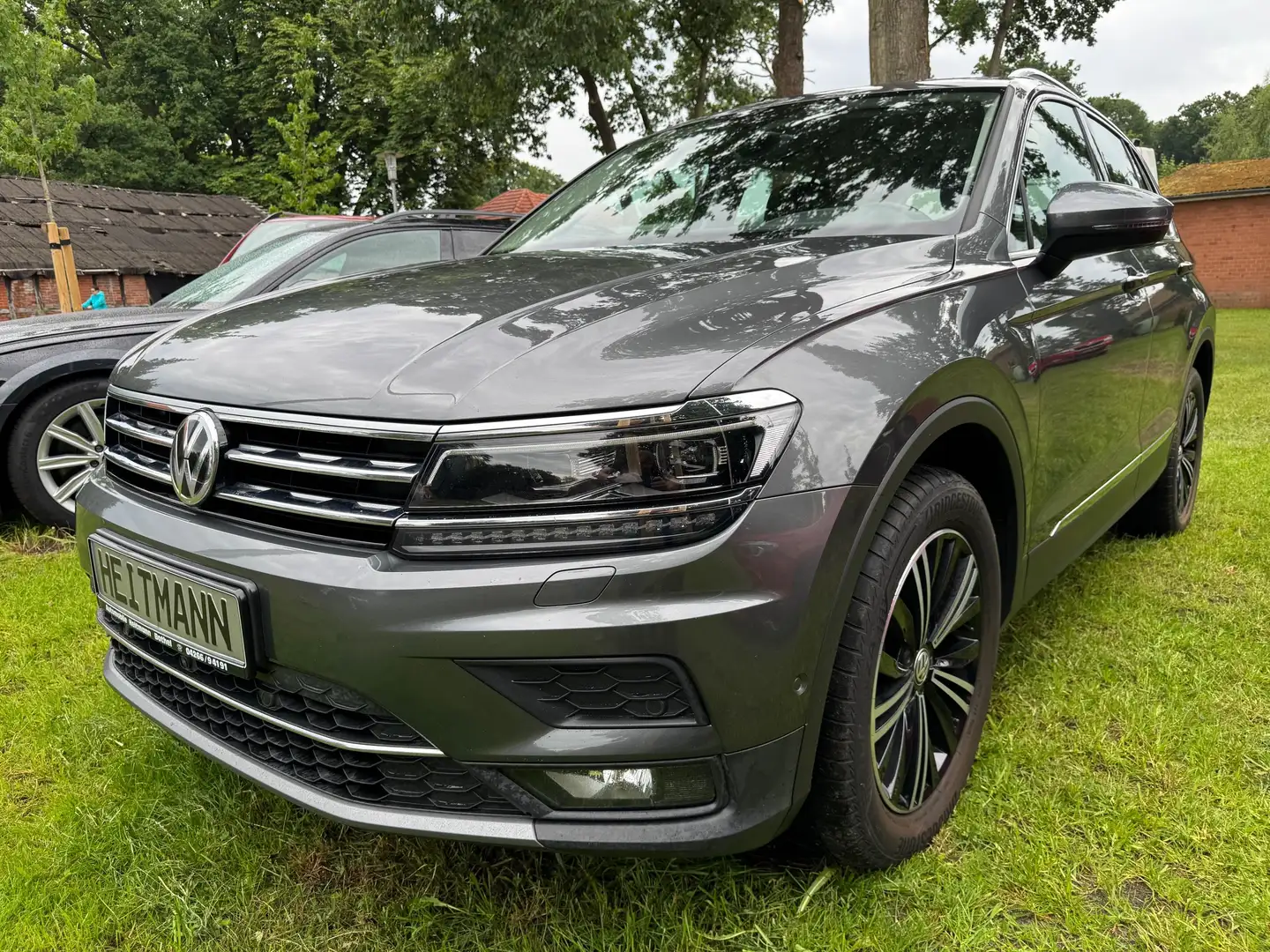 Volkswagen Tiguan Highline BMT/Start-Stopp 4Motion Grigio - 1