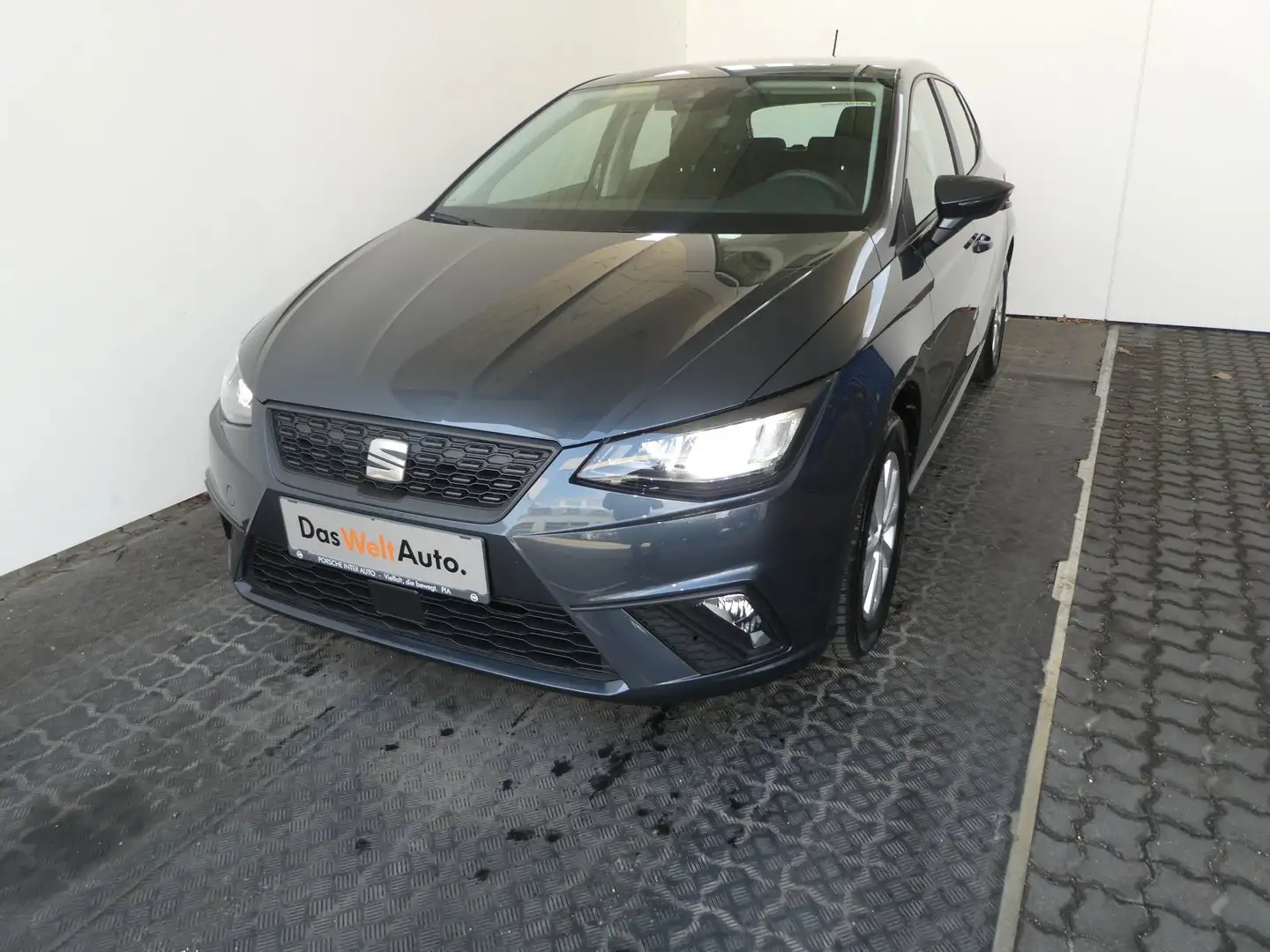 SEAT Ibiza Reference 1.0 Grau - 1
