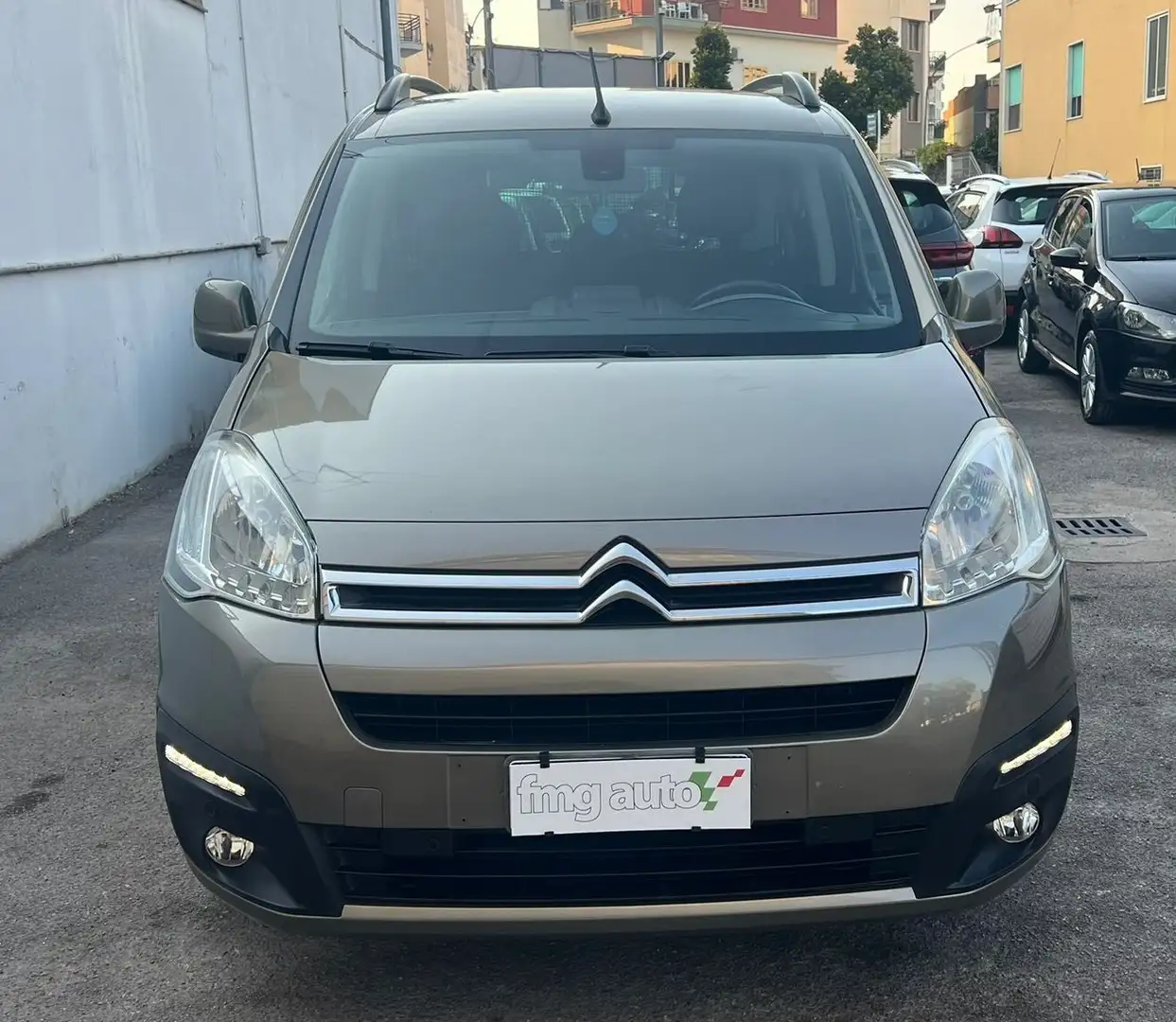 Citroen Berlingo Berlingo Multispace PureTech 110 S&S XTR Grijs - 2