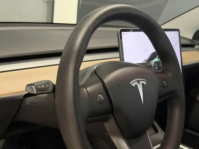 Tesla Model 3 view 13