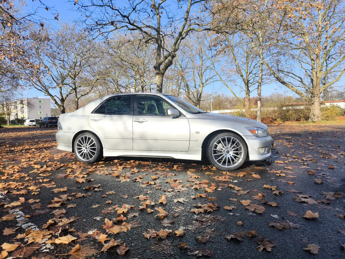 Lexus IS 200 Sport /Schalter/TRD Bodykit/Torsen/Tüv bis 11.2027 Silber - 2