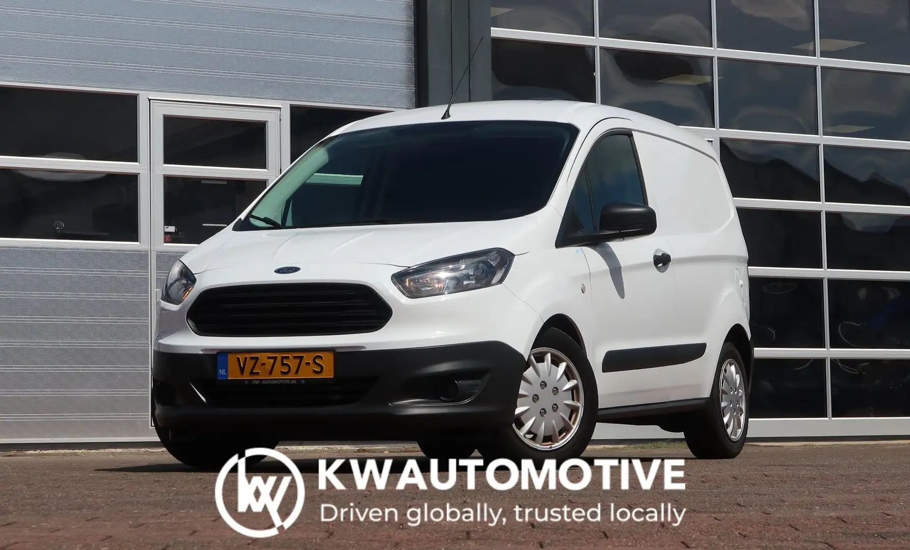 Ford Transit Courier 1.5 TDCI Ambiente Start&Stop AIRCO/ MARGE/ LAGE KM Alb - 1