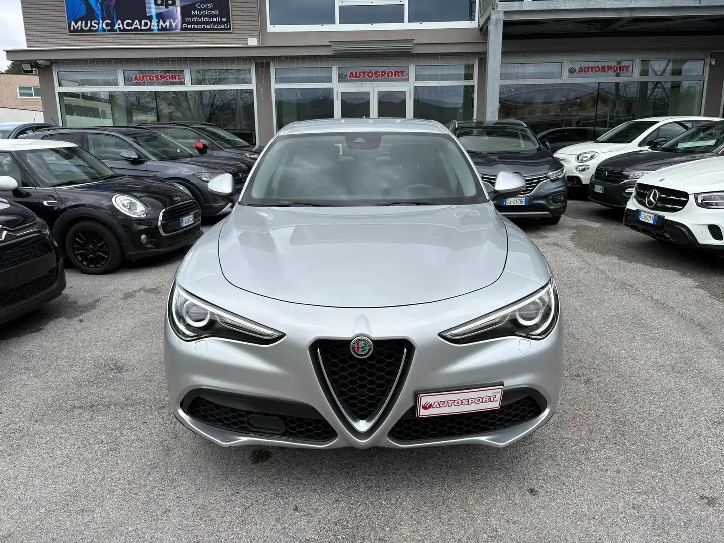 Alfa Romeo Stelvio Stelvio 2.2 t Business Q4 190cv auto my19 Grigio - 2