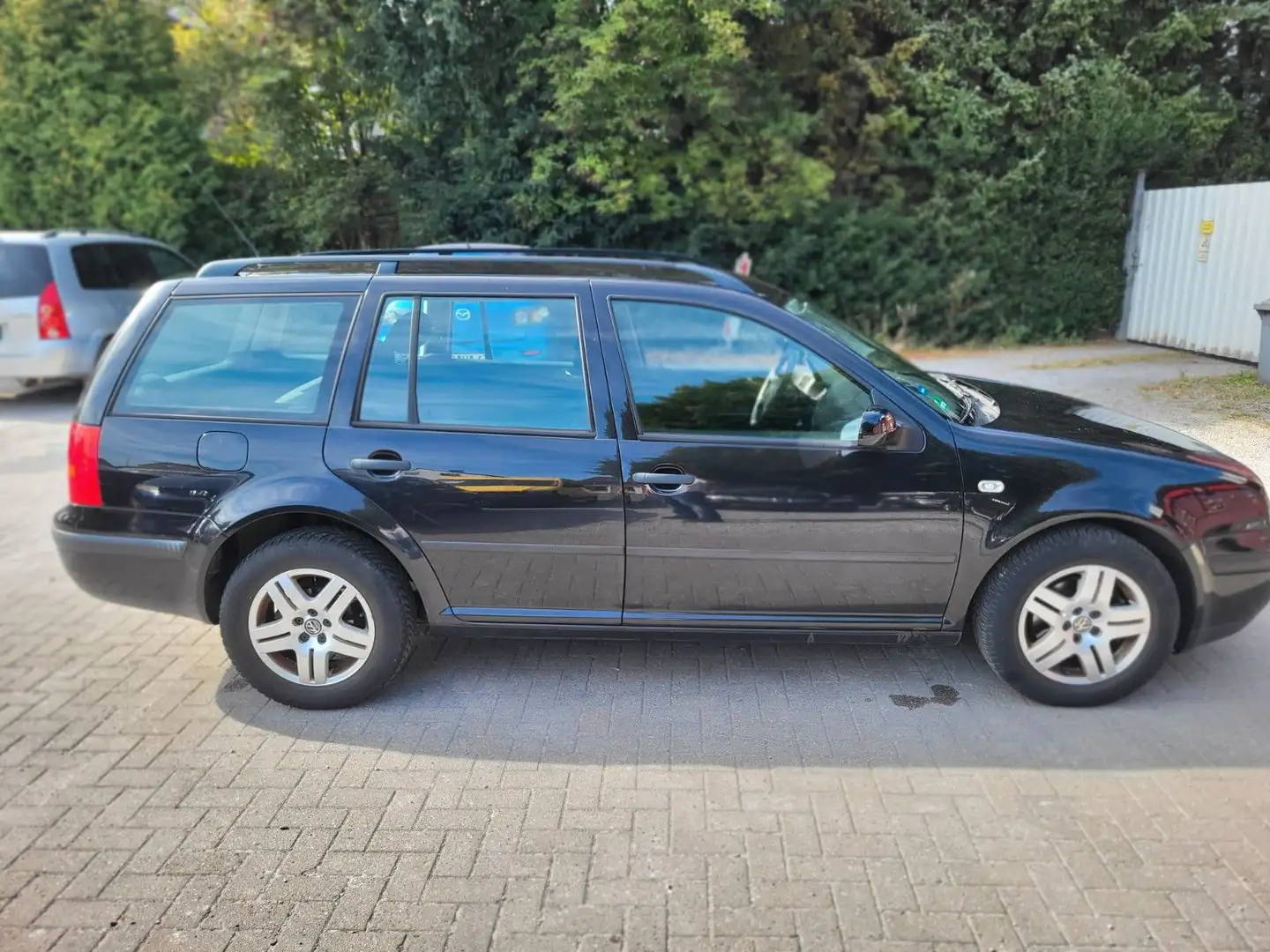 Volkswagen Golf 1.4 Special Variant Noir - 2