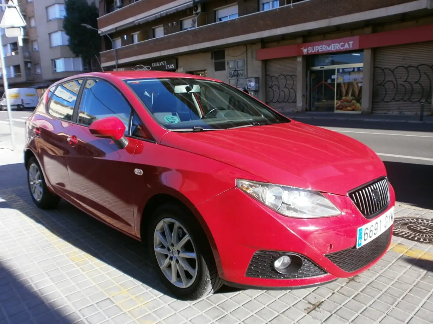 SEAT Ibiza 1.4 Style Rojo - 1