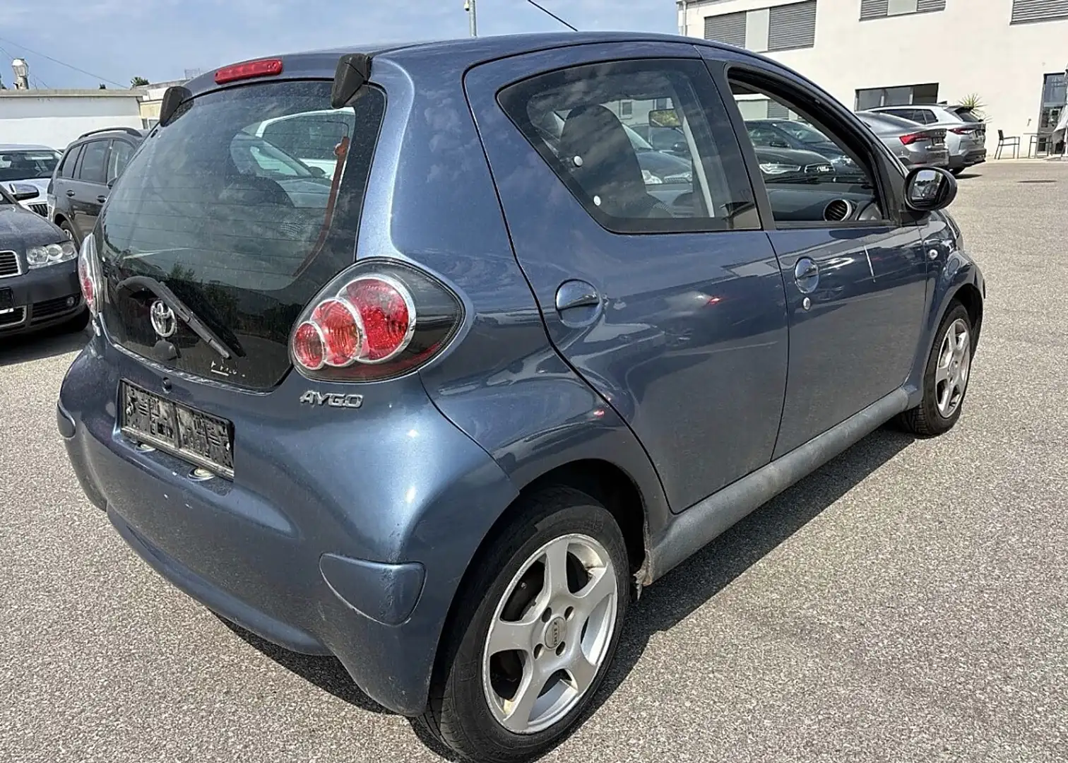 Toyota Aygo 1,0 VVT-i Cool 04/2026+ 4 Monate Blau - 2