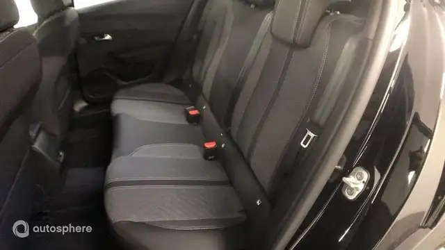 Peugeot 2008 view 12