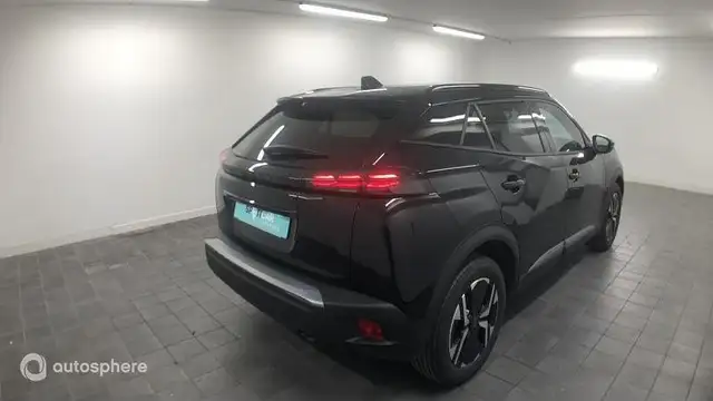 Peugeot 2008 view 2