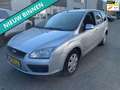 Ford Focus Wagon 1.6-16V Trend MET NWE APK Grijs - thumbnail 1