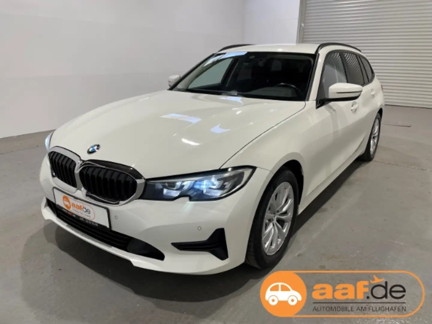BMW 318 D Touring Advantage EU6d Navi LED PDCv+h Weiß - 1