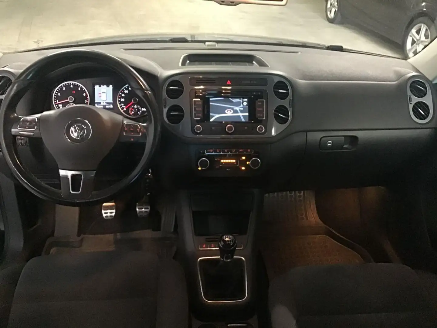Volkswagen Tiguan 1.4 TSI Sport&Style // 05-TPH-9 / NL PRIJS 6700 Zwart - 2