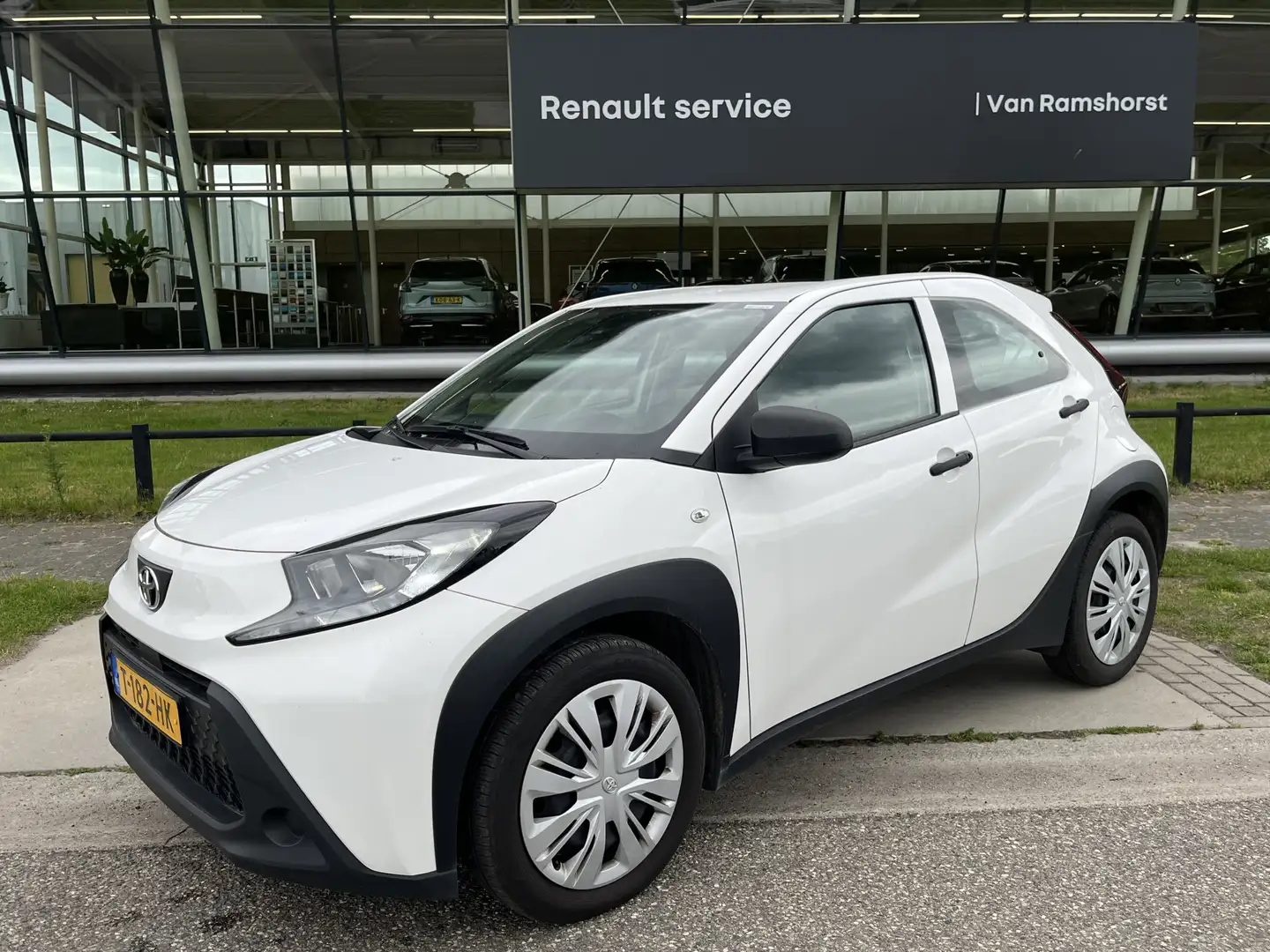 toyota aygo x