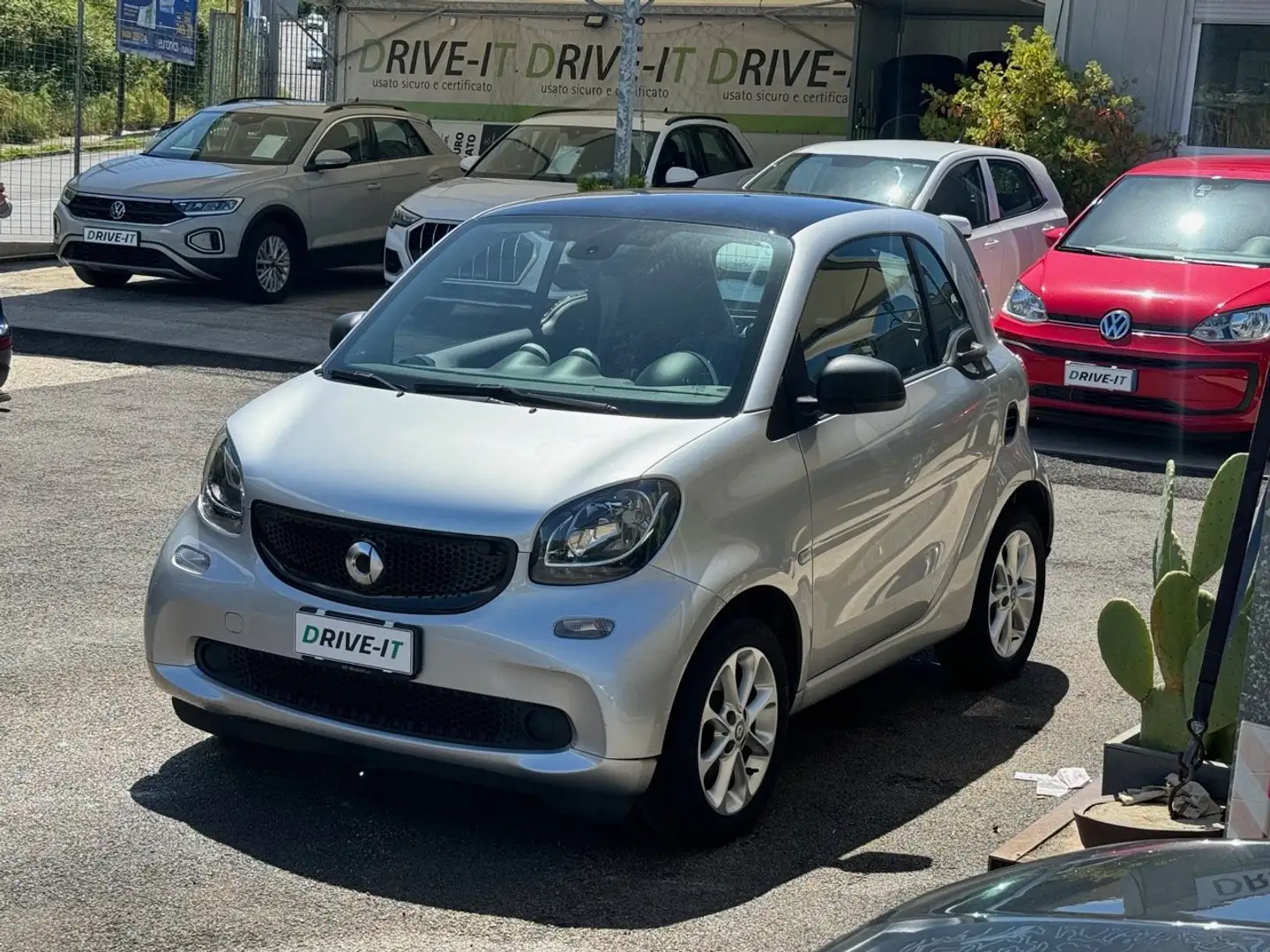smart forTwo 1.0 Passion 71cv twinamic my18 Zilver - 1