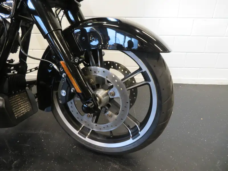 Harley-Davidson Road Glide - foto 7